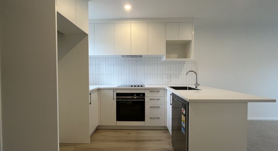  at 4 Ngae Place, Mangere East, Auckland