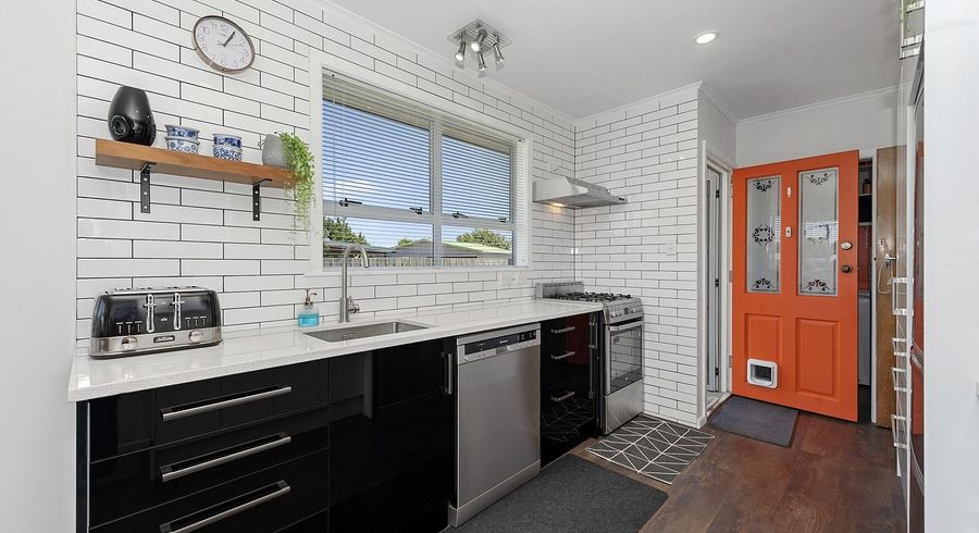  at 8 Cricket Place, Melville, Hamilton, Waikato