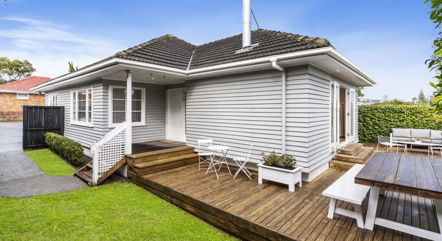  at 1615A Great North Road, Waterview, Auckland