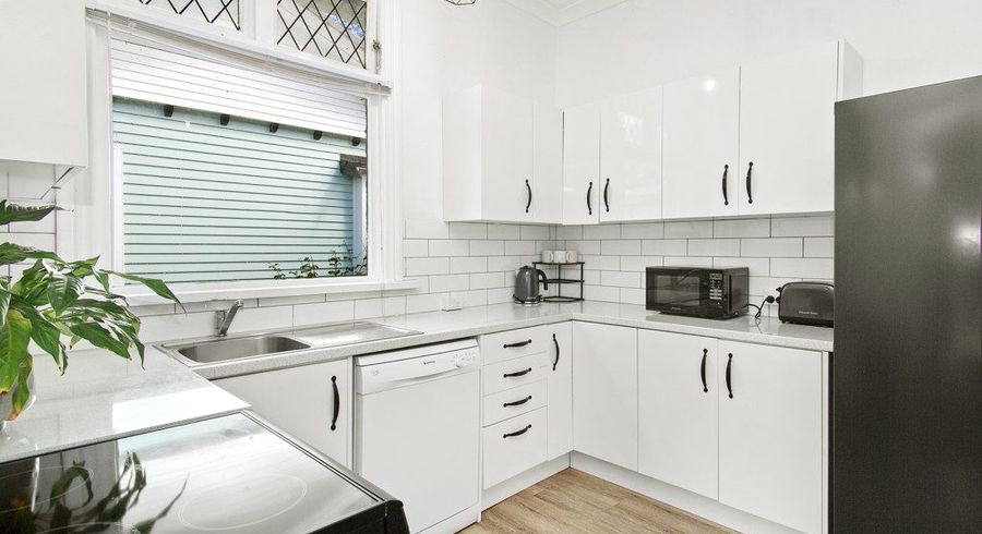  at 18 Pharazyn Street, Melling, Lower Hutt, Wellington