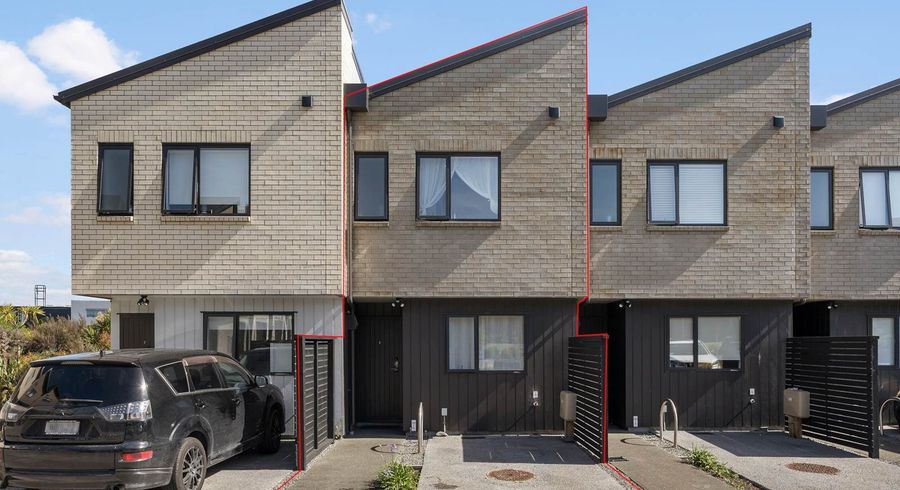  at 8/28 Westgate Drive, Westgate, Waitakere City, Auckland