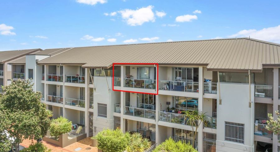  at 96C Michael Jones Drive, Flat Bush, Auckland