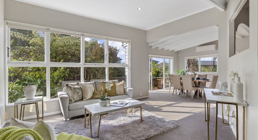  at 11 Golf Road, New Lynn, Auckland