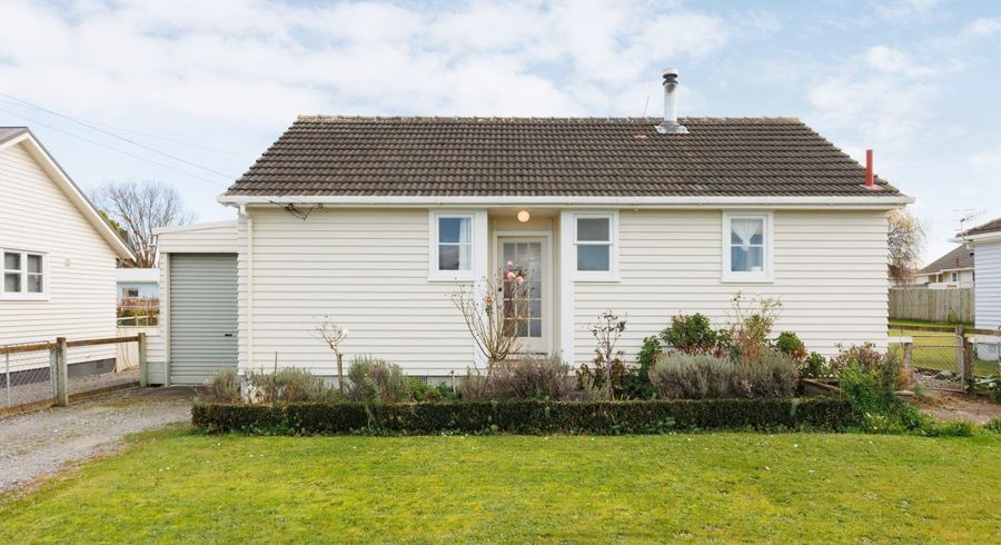  at 18 Bell Street, Marton, Marton