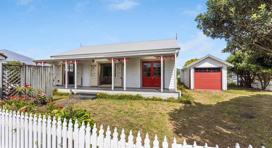  at 1 Eruini Street, Waikanae Beach, Kapiti Coast, Wellington