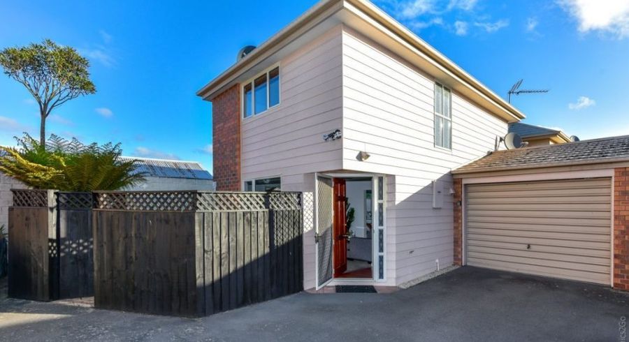  at 15b Maronan Street, Woolston, Christchurch City, Canterbury