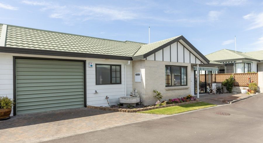  at 6/2A SPRIGGS CRES, GREENMEADOWS, NAPIER