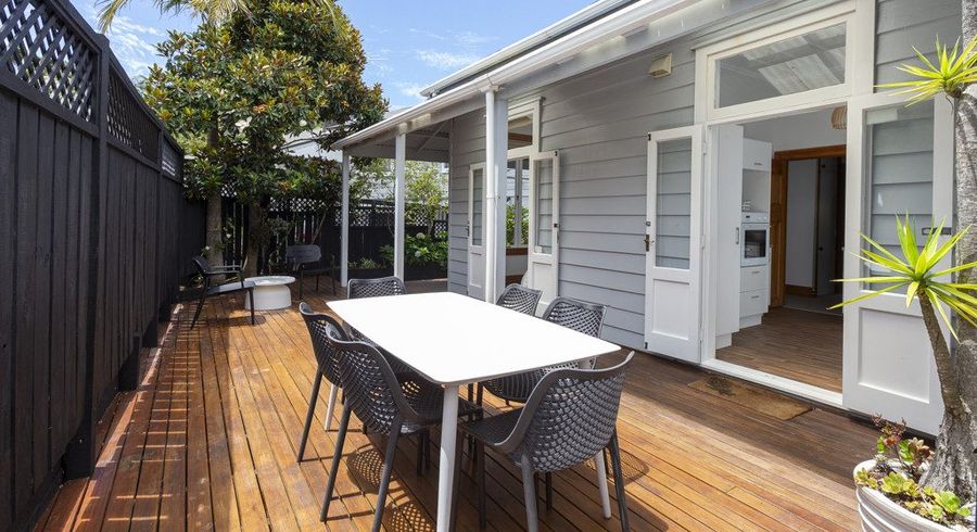  at 2/42 Ashby Avenue, Saint Heliers, Auckland City, Auckland