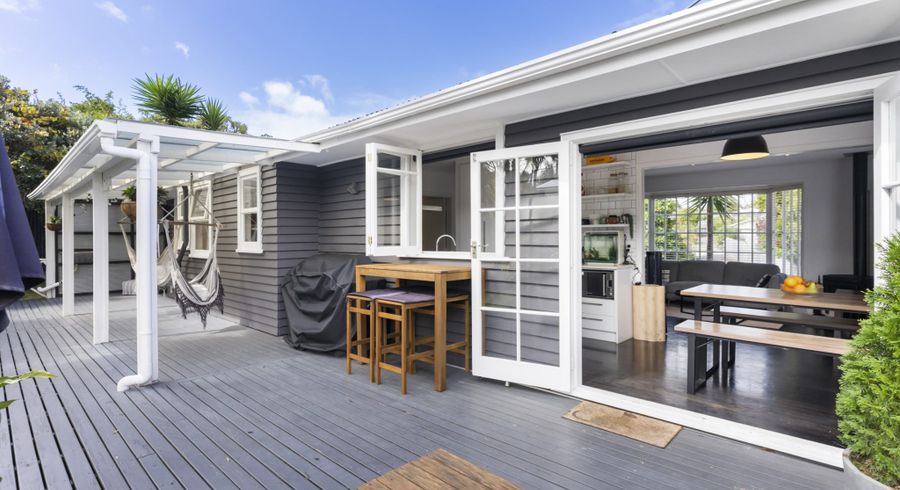  at 52 Tahi Terrace, Glen Eden, Waitakere City, Auckland