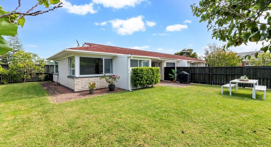  at 2/67 Edgewater Drive, Pakuranga, Manukau City, Auckland