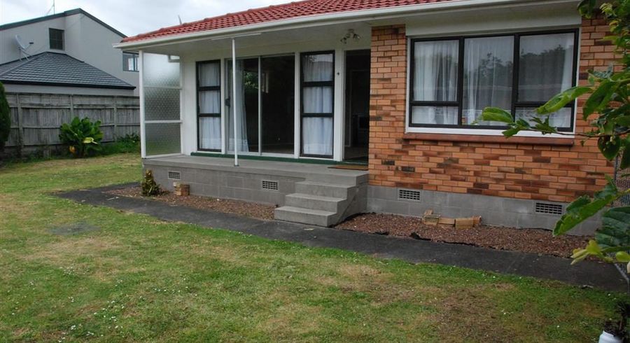  at 4/137 Celtic Crescent, Ellerslie, Auckland