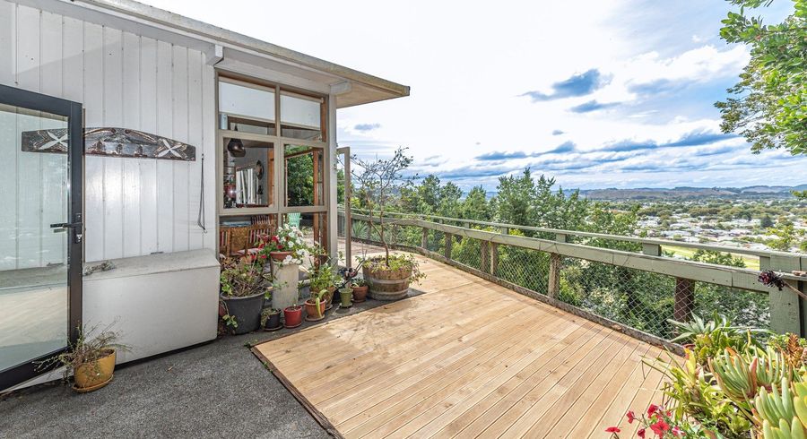  at 4 Great North Road, Saint Johns Hill, Whanganui