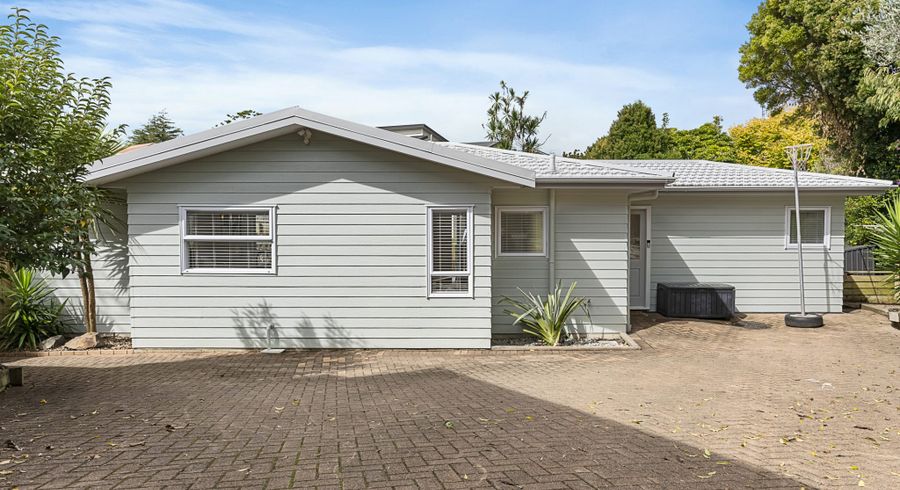  at 2/58 Botany Road, Botany Downs, Manukau City, Auckland
