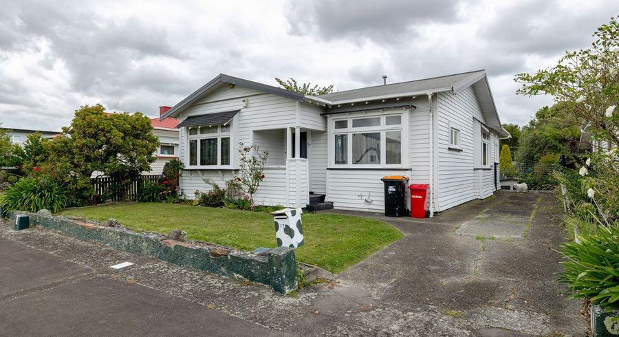  at 37 Stewart Crescent, Hokowhitu, Palmerston North, Manawatu / Whanganui