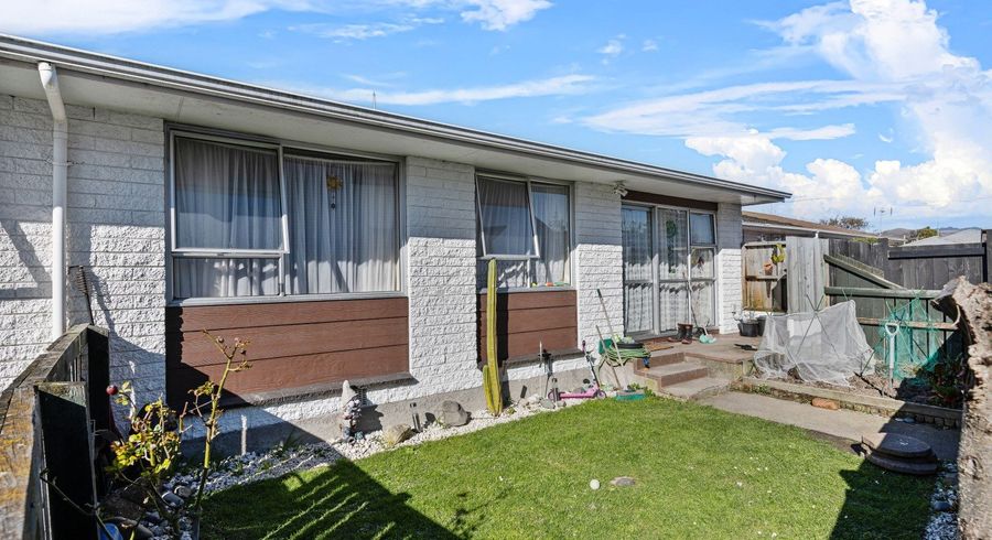  at 2/426 Worcester Street, Linwood, Christchurch City, Canterbury