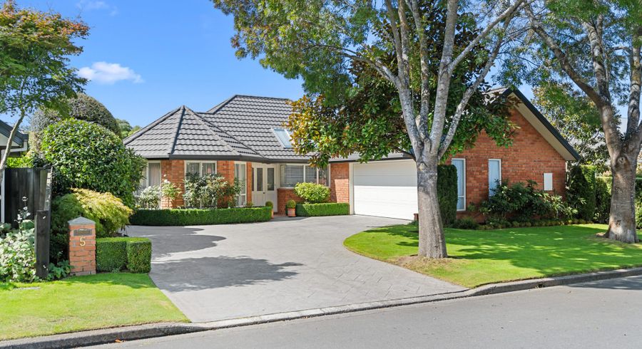  at 5 Amesbury Mews, Avonhead, Christchurch City, Canterbury