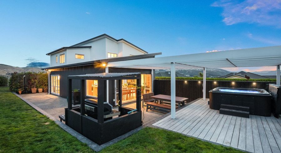  at 11 Nelson Avenue, Aotea, Porirua
