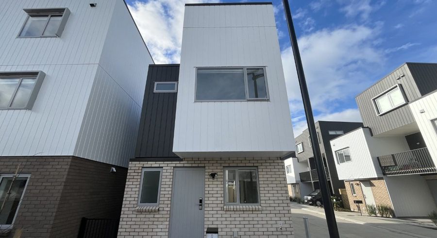  at 12 Ngae Place, Mangere East, Auckland
