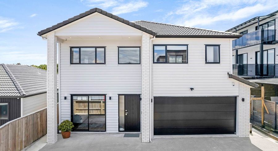  at 8 Teoteo Place, Flat Bush, Manukau City, Auckland