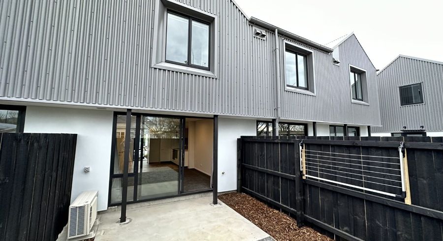  at 4/30 Frederick Street, Waltham, Christchurch