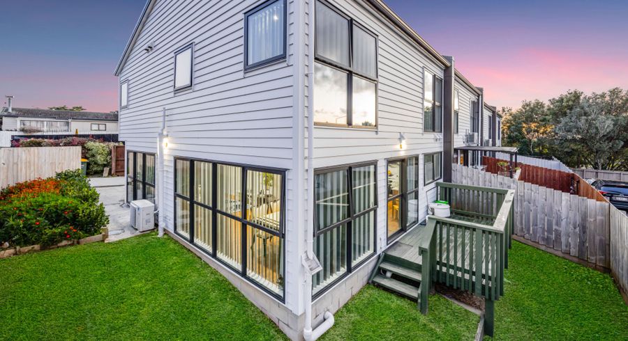  at 11A Kimdale Place, Totara Heights, Manukau City, Auckland