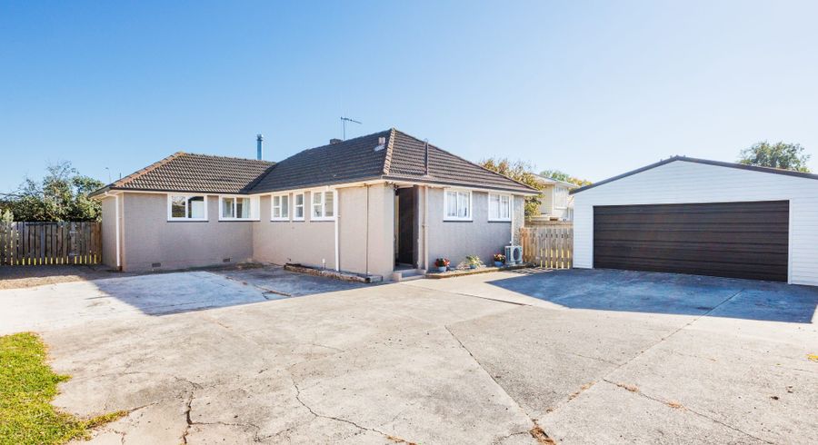  at 11 Hendon Place, West End, Palmerston North, Manawatu / Whanganui