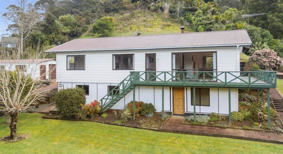  at 8 Parklands Avenue, Swanson, Auckland
