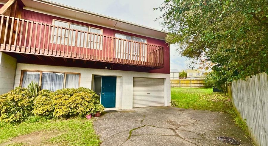  at 1/151 Farquhar Road, Glendene, Waitakere City, Auckland