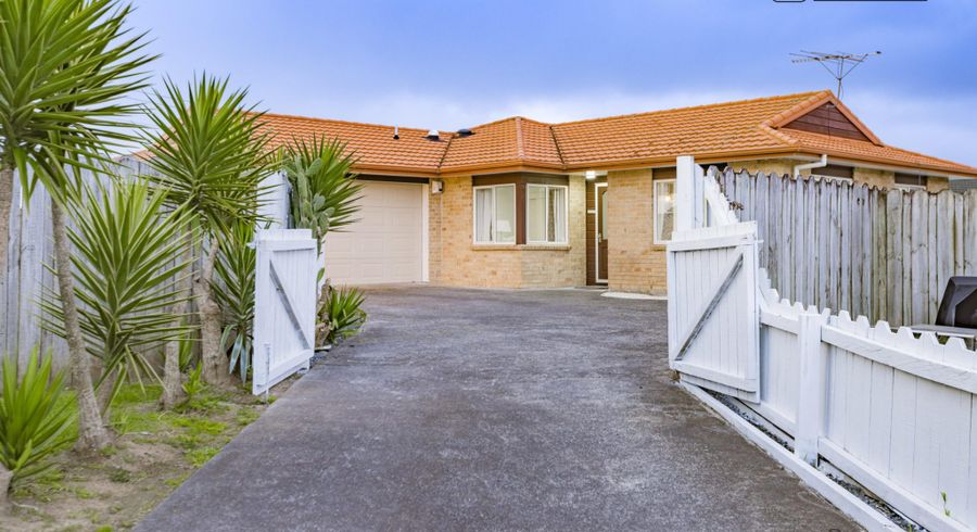  at 15 Matilda Place, Weymouth, Auckland