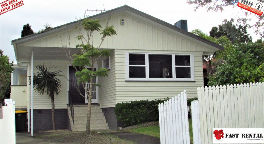  at 16 Woodstock Rd, Forrest Hill, North Shore City, Auckland