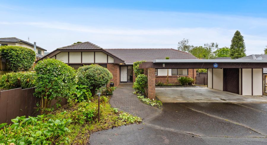  at 33 Voltaire Court, Botany Downs, Manukau City, Auckland