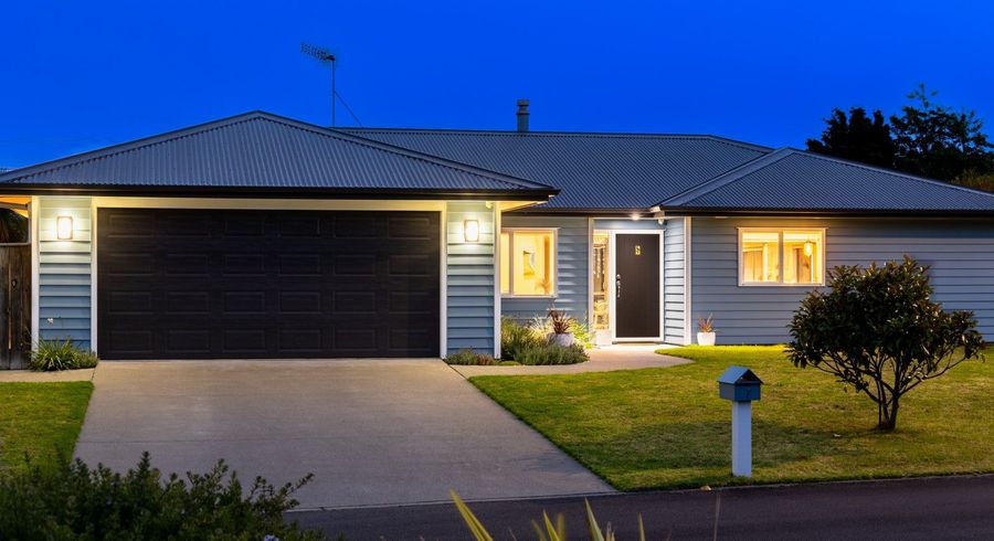  at 7 Simpson Crescent, Raumati Beach, Paraparaumu