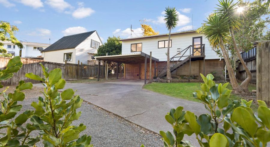  at 3/6 Makora Road, Massey, Auckland