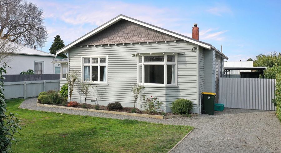  at 114 Chalmers Avenue, Hampstead, Ashburton