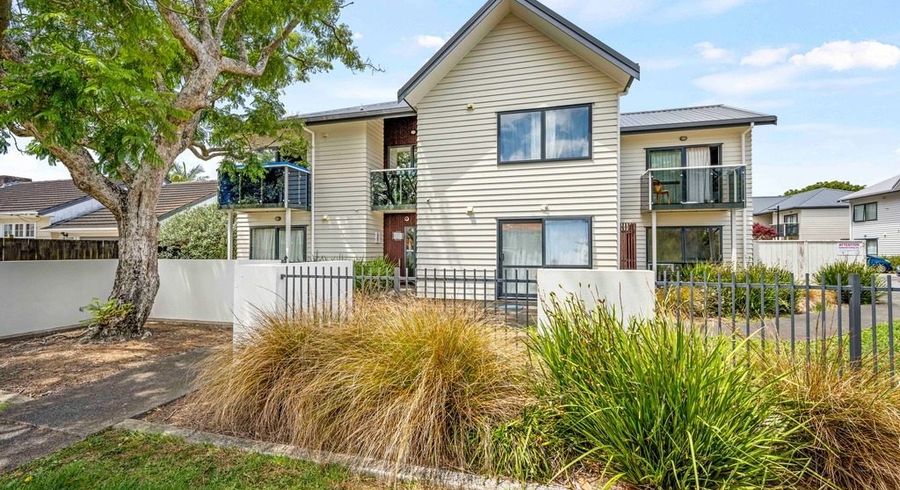  at 1/3  May Road , Mangere East, Manukau City, Auckland