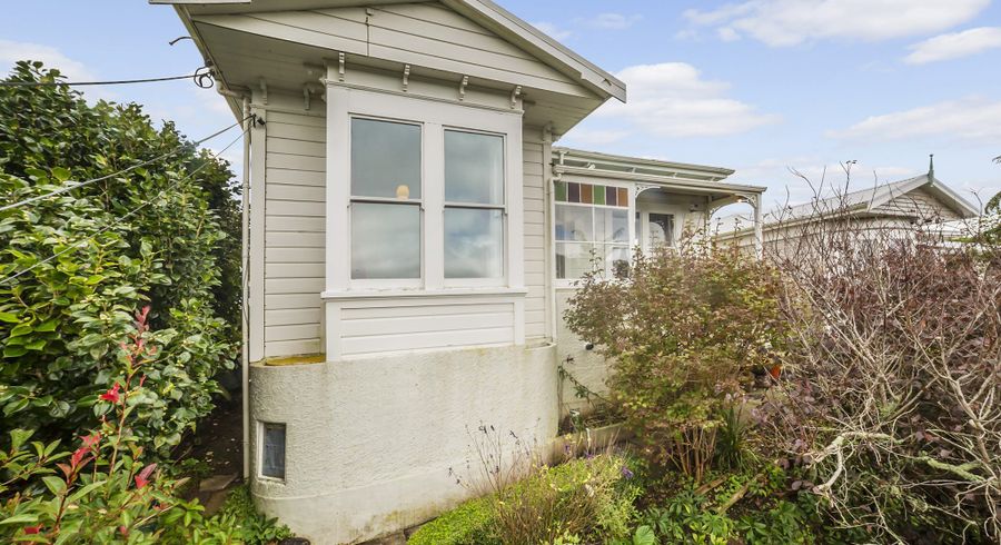  at 7 Fairview Crescent, Kelburn, Wellington