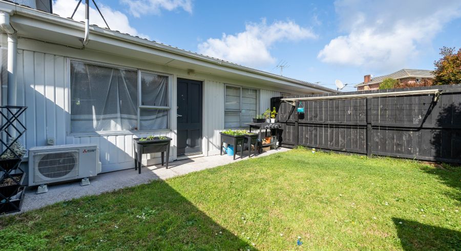  at 2/27 Harwood Road, Mount Wellington, Auckland City, Auckland