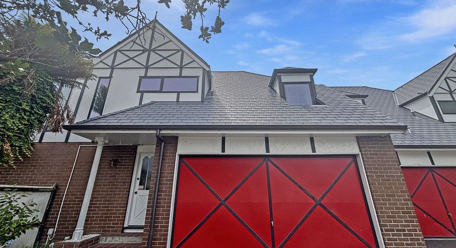  at 7 Holly Road, Merivale, Christchurch City, Canterbury