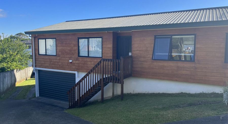  at 5B Mchardy Place, Glenfield, North Shore City, Auckland