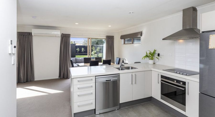  at 2/274 Burwood Road, Burwood, Christchurch