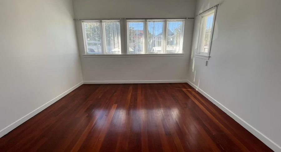  at 40 Renfrew Ave, Sandringham, Auckland City, Auckland
