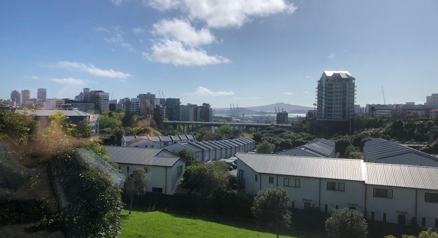  at 5B/16 Burton Street, Grafton, Auckland