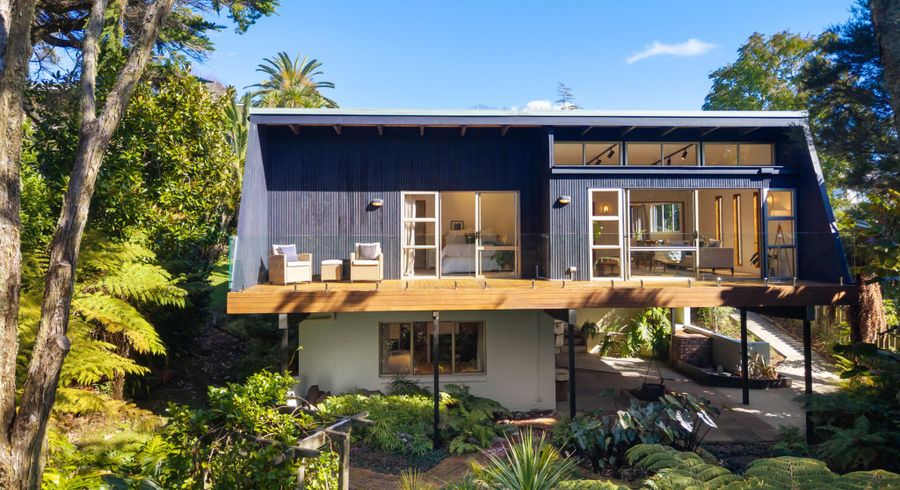  at 16 Vienna Place, Birkenhead, Auckland