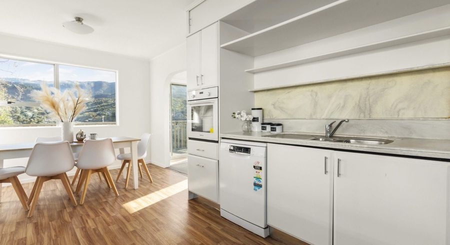  at 31 Bell Street, Tawa, Wellington