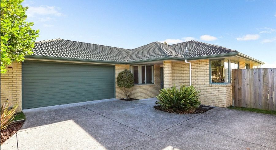  at 19 Nobleman Place, Hamilton East, Hamilton
