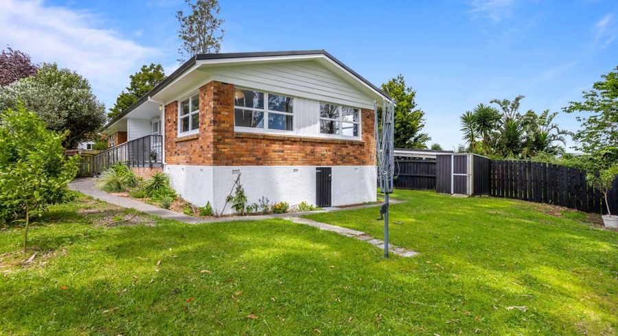  at 2/12 Oberon Place, Avondale, Auckland