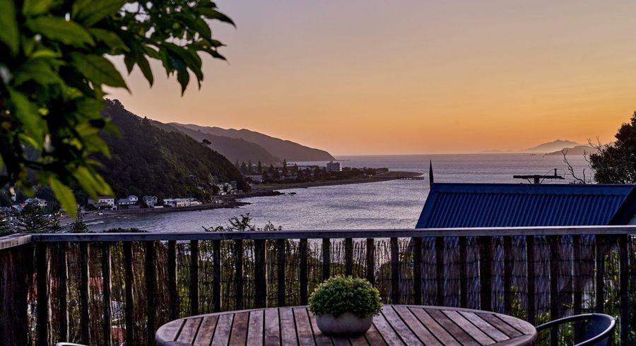  at 34 Ferry Road, Days Bay, Lower Hutt