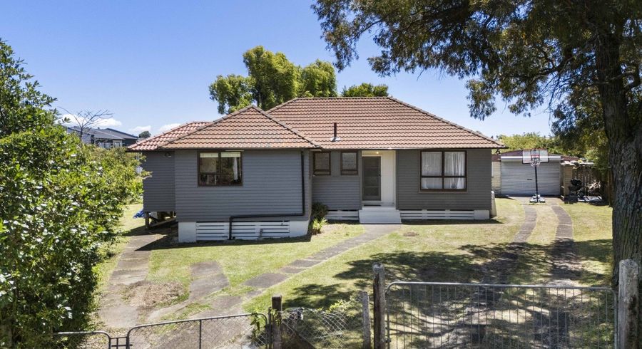  at 6 Marino Place, Glen Innes, Auckland City, Auckland