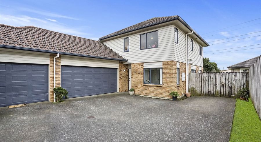  at 18 Carrick Glen Avenue, Flat Bush, Auckland