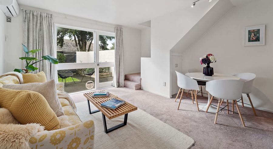  at 8/111 Melrose Road, Mount Roskill, Auckland